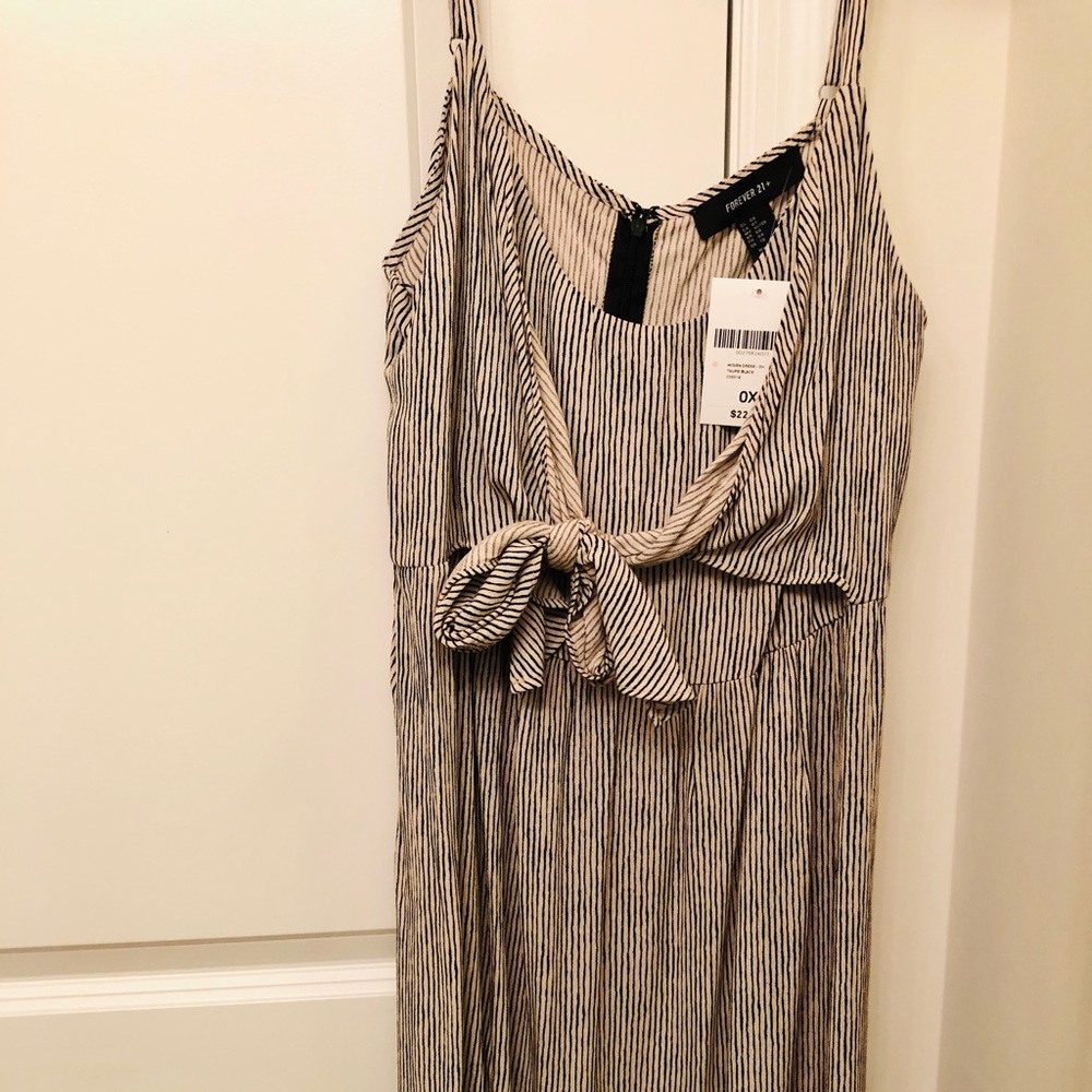 Forever 21 mid thigh length dress